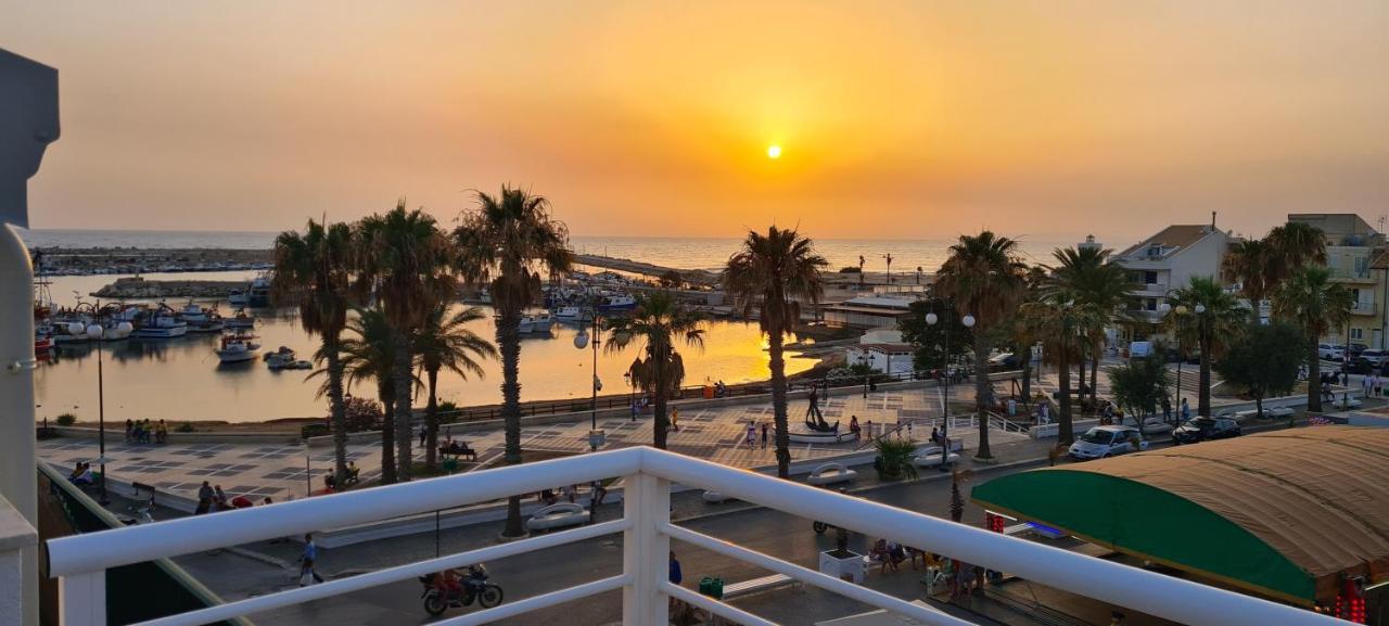 Terrazza Sul Porto Lägenhet Scoglitti Exteriör bild