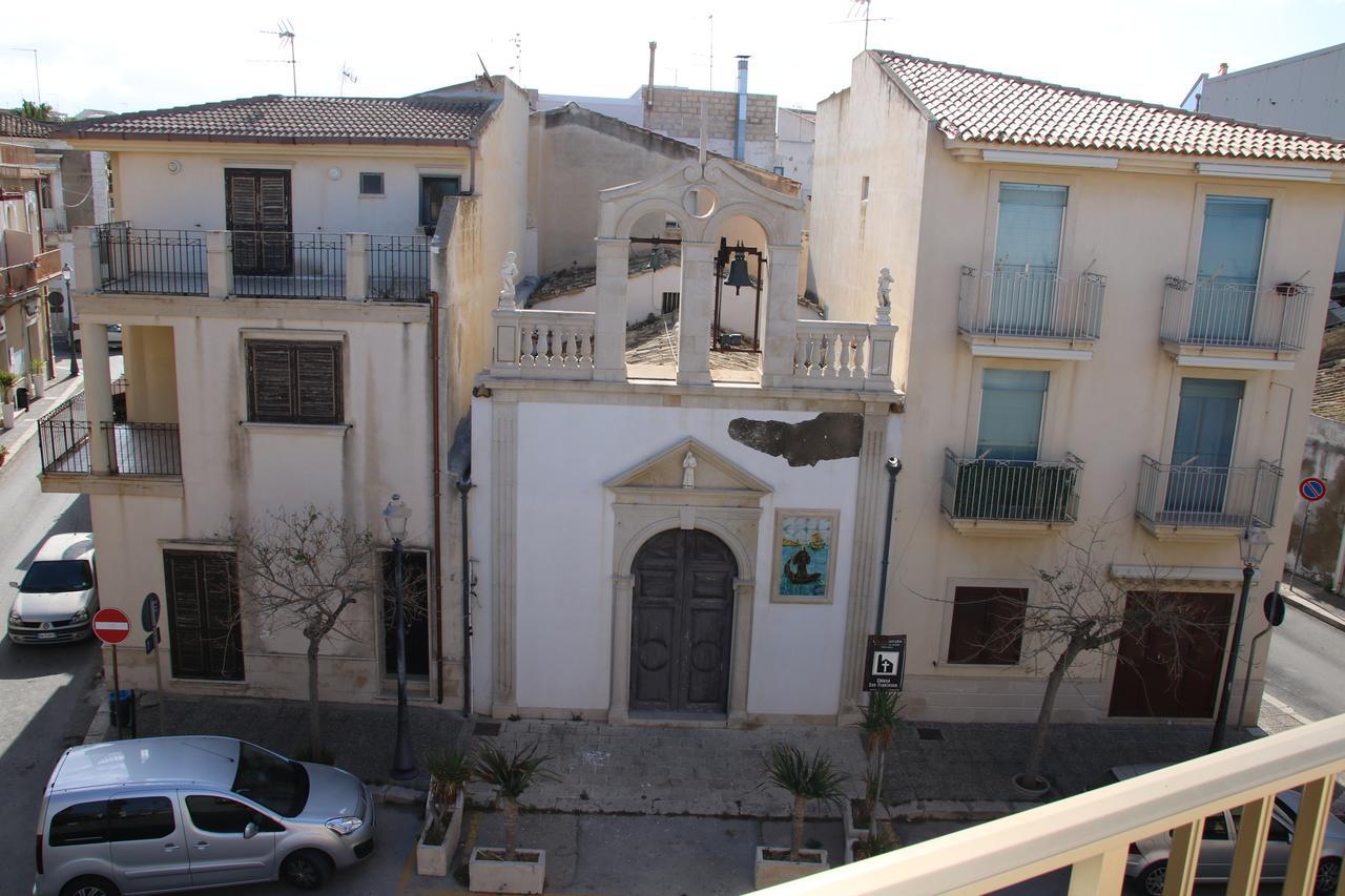 Terrazza Sul Porto Lägenhet Scoglitti Exteriör bild